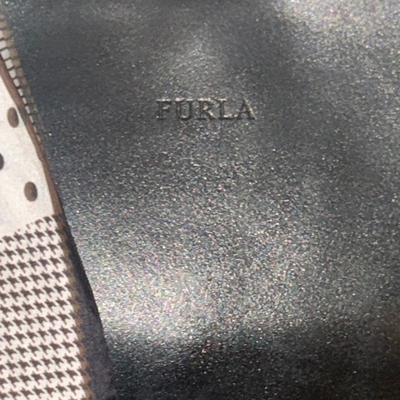 Furla Vintage Black Leather Bag - Picture 10 of 16